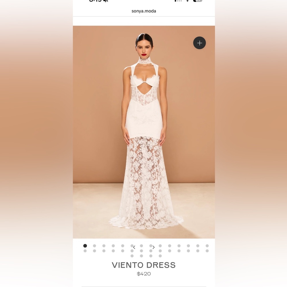 Sonya Moda White Lace Viento Dress with gloves